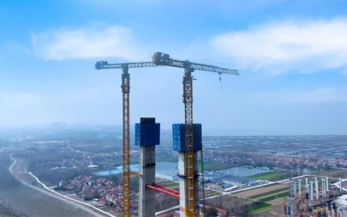 沖刺！徐工XGT2230A-100S助建武漢雙柳長江大橋