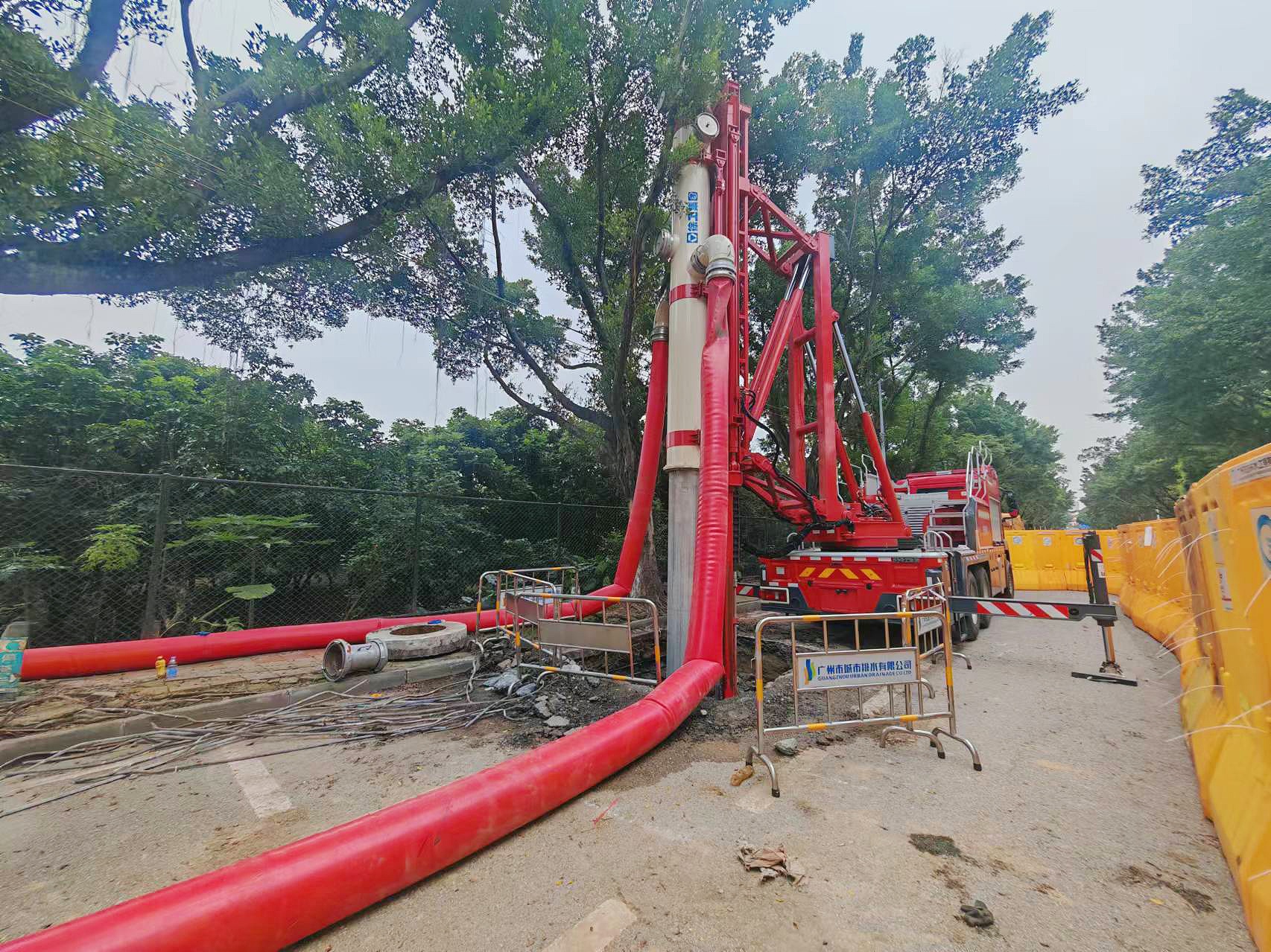 披星戴月！徐工排澇車被廣州點(diǎn)贊！