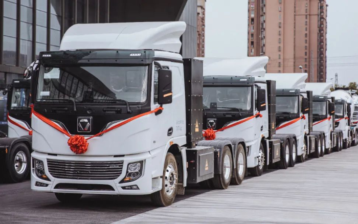 “綠”見(jiàn)安徽！百臺(tái)徐工新能源牽引車強(qiáng)勢(shì)入駐