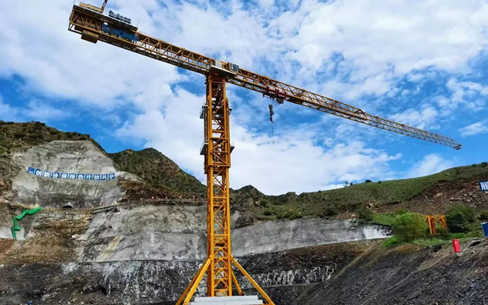 建個超大“充電寶”，徐工“鋼鐵巨人”正式上崗！