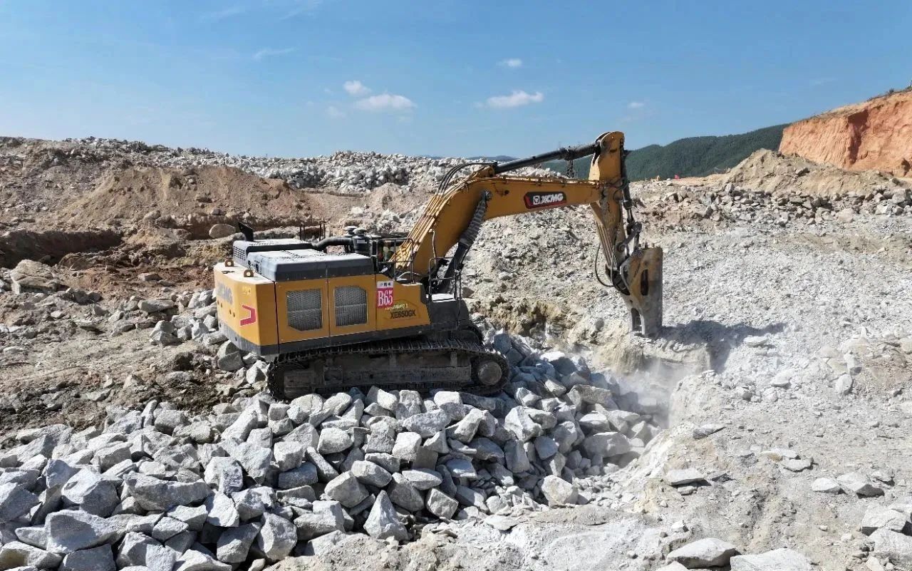 聯(lián)袂出擊！徐工中大挖奏響新能源產(chǎn)業(yè)發(fā)展新序曲