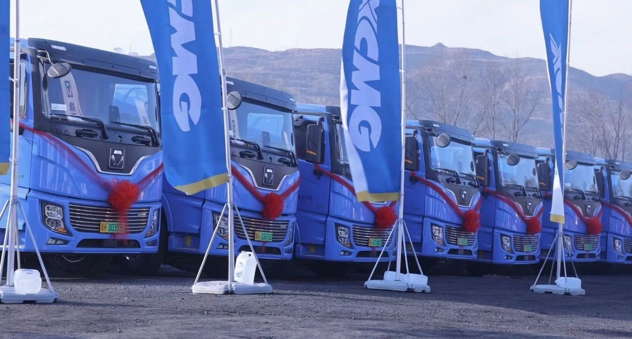 首季“開門紅”！百臺(tái)徐工新能源換電重卡交付山西