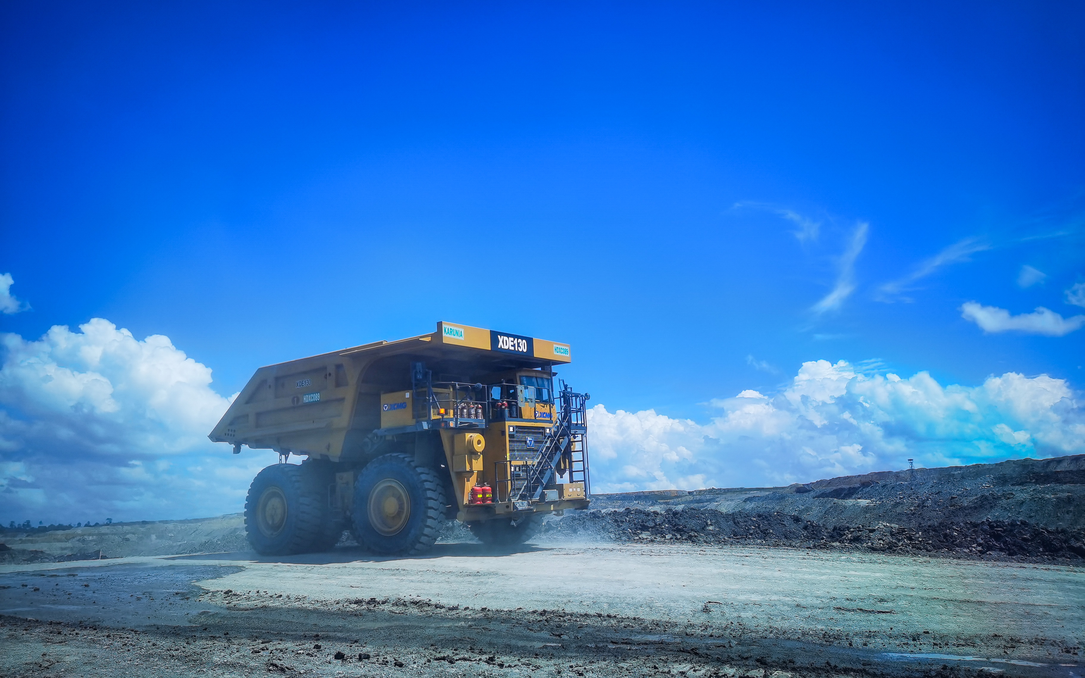 閃耀東南亞！徐工XDE130雙橋剛性礦車效能非凡