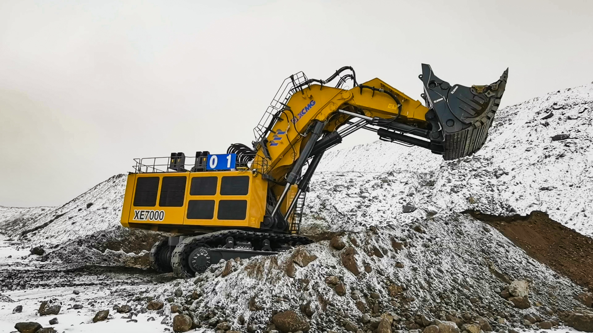 “神州第一挖”——XE7000不畏嚴(yán)寒，鐵骨錚錚