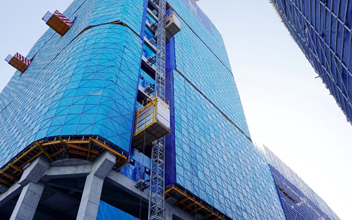 智領(lǐng)未來 共鑒新品 | 2025升級款徐工智能施工升降機“引圍觀”