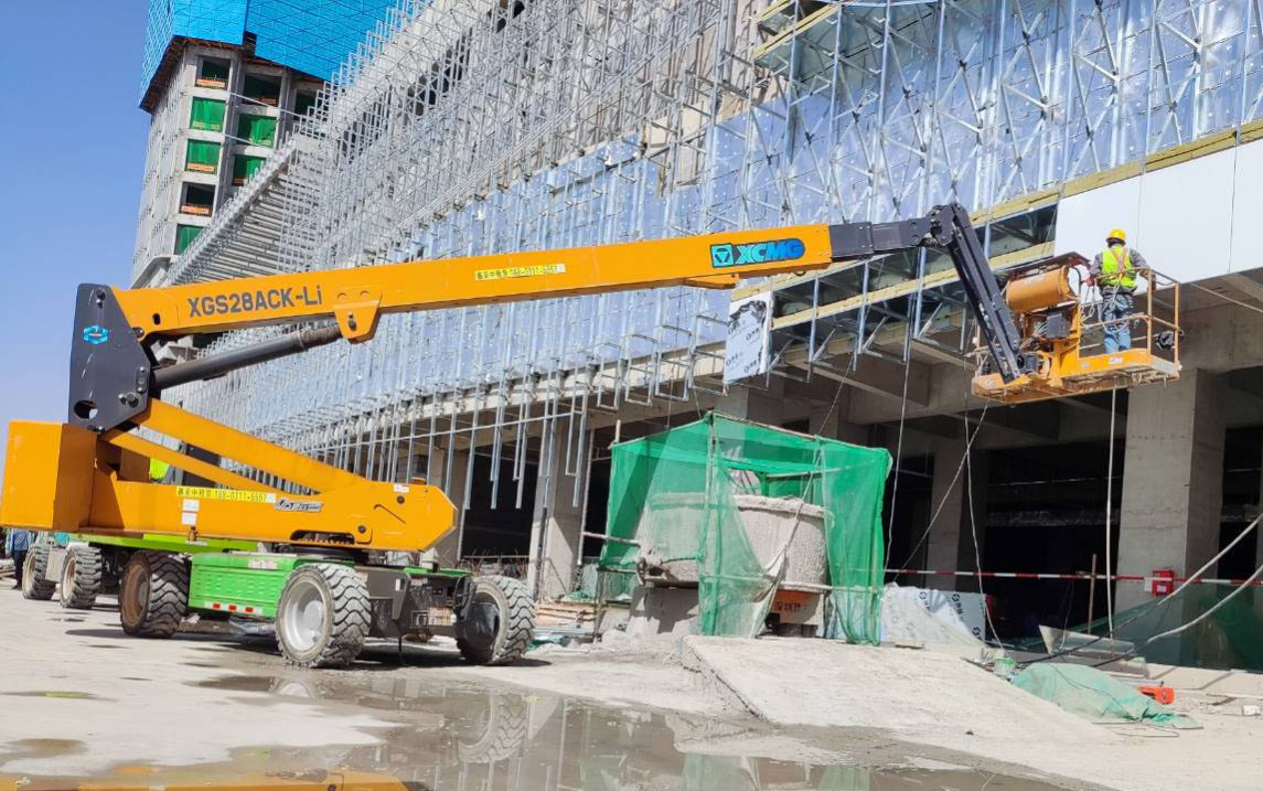 徐工高空利器，為河北邢臺某新能源廠房建設 “加速”