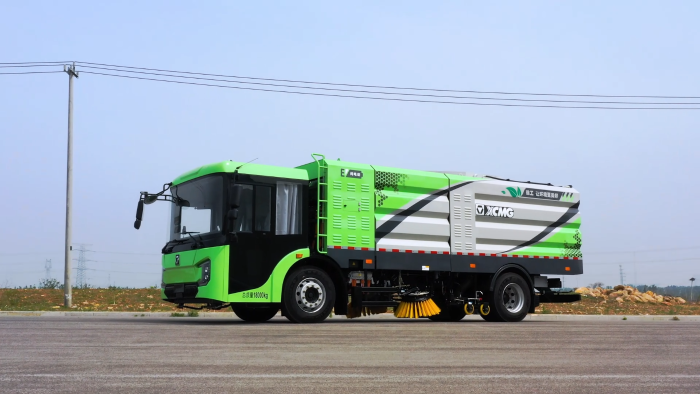 【新品搶先看】高效、舒適、智能全都要？徐工低入口洗掃車給您答案！