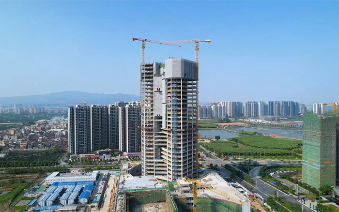 城市“金名片”| 徐工塔機助建新會第一高樓