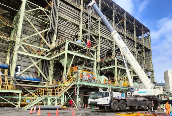 首臺(tái)！超大噸位XCA500BR落子首鋼鐵礦！