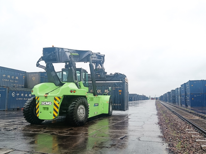 再添“新戰(zhàn)力”！鐵路干線物流的綠色引擎