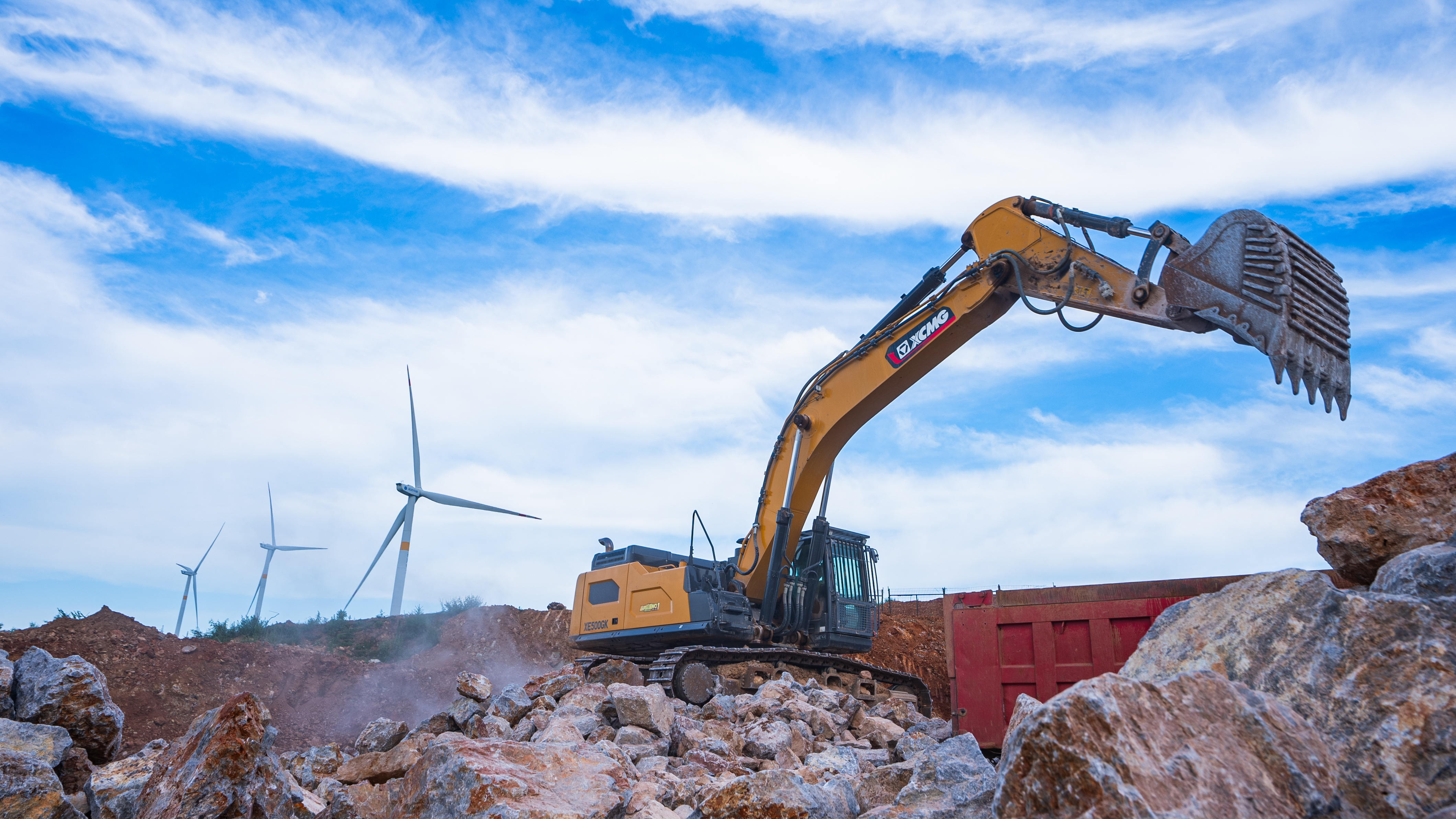 “掘金巨無(wú)霸”徐工XE500GK宜城石料開(kāi)采，讓高效成就財(cái)富