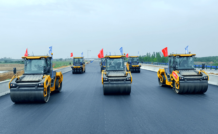 坐標(biāo)：湖北高速！場(chǎng)景：無(wú)人駕駛！