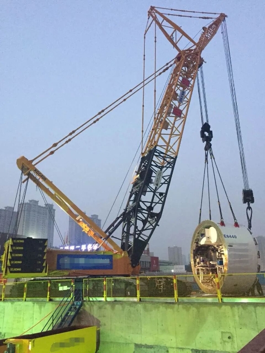 賦能軌交建設，徐工穩(wěn)穩(wěn)‘吊’打難題