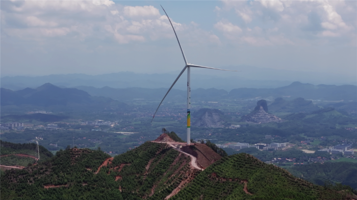 直面復(fù)雜工況，風(fēng)電吊裝豈可一招通用？徐工以全場(chǎng)景定制化方案，交出精準(zhǔn)答卷