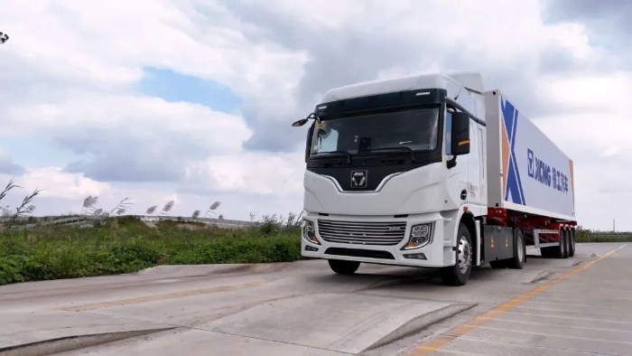 “雙11”呼喚“當(dāng)日達(dá)”！徐工4×2底充牽引車助力物流運輸！